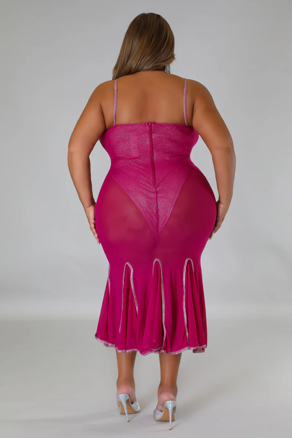 Sshhesh Check Her Out+ - 2 Piece Midi Set