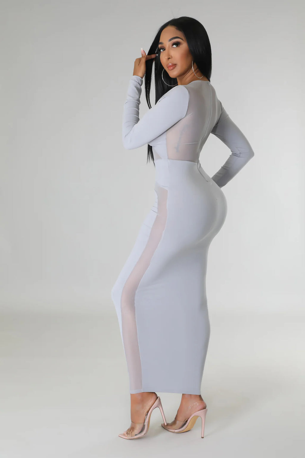 Soo me - Flattering Sheer Midi Dress