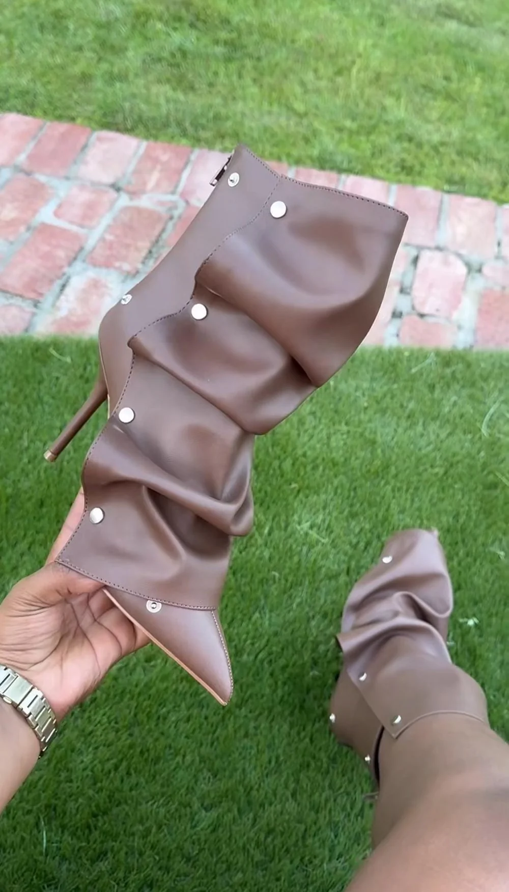 Eva Fold - Short Heeled Boots